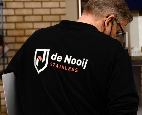 Tappen en verzinken als onderdeel van een productieproces